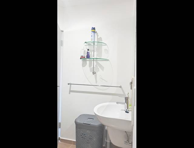 2 bed property to rent in OBSERVATORY